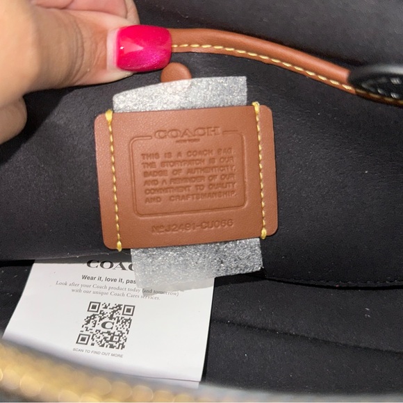 Coach Empire Carryall 26 - Picture 6 of 16